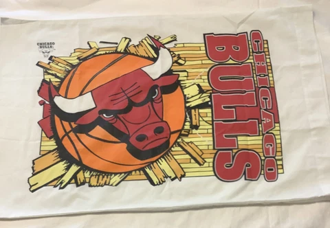 Vintage Chicago Bulls Pillowcase NBA 1990’s Basketball single White Bedding Cover