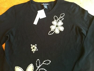 Nuevo con etiquetas Top Madison Studio negro bordado para mujer manga corta talla L $86 B37 Foto 1 de 4