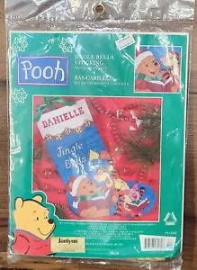 NUEVO Kit de punta de aguja Pooh Jingle Bells 113262 Hecho en EE. UU. Disney Tigger De colección - Imagen 1 de 2