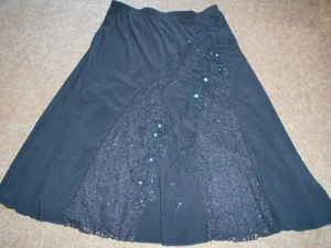 Woman's evening Black fully lined skirt Size 14 - 16 preloved - Picture 1 of 3