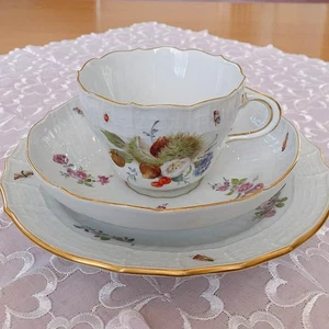 Meissen Trio Flower Insect Fruit - Picture 1 of 4