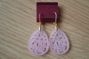 Pendientes de jade rosa tallado de 24,00 quilates enchapados en oro rosa de 14 k sobre plata de ley - Imagen 1 de 8
