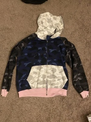 SUDADERA CON CAPUCHA VINTAGE BAPE CAMO CREMALLERA COMPLETA MULTICOLOR TALLA L AZUL BLANCO NEGRO GRIS ROSA Foto 1 de 4