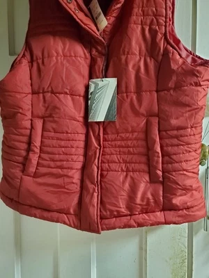 New York & Company Women Sz XL Rust Red Front Zip Quilted Puffer Vest Jacket NWT - Image 1 of 4