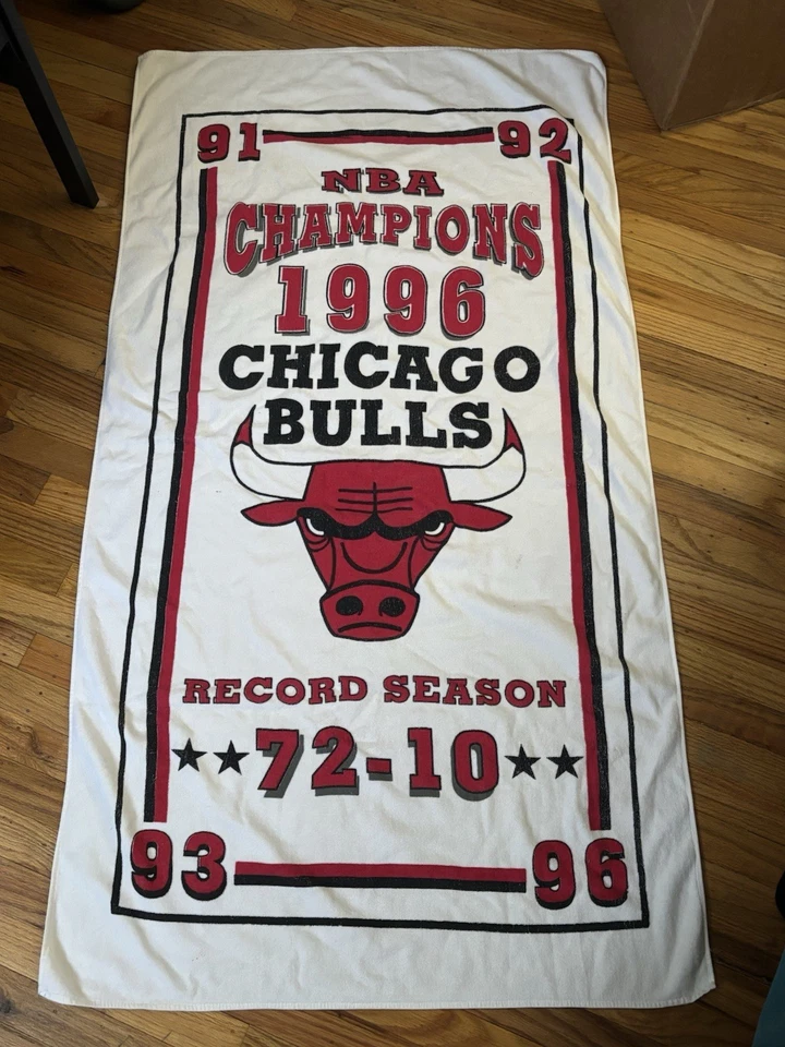 ¡Toalla de campeonato original de colección Chicago Bulls/Jordan 1996! Foto 1 de 1