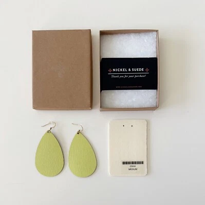 Pendientes de cuero lágrima mediana de níquel y gamuza, amarillo limón - totalmente nuevos Foto 1 de 4