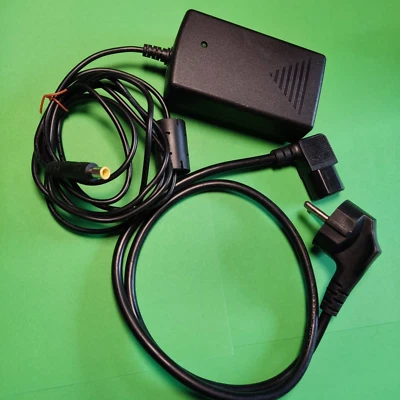 Netzteil 12V 3,5A Ladegerät Transformator 90W für LED Strip, Laptop - Bild 1 von 3