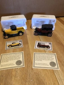NATIONAL MOTOR MUSEUM NEUWERTIG 1932 CHEVY PICKUP & 1918 CHEVY 490 TOURING DRUCKGUSS - Bild 1 von 10