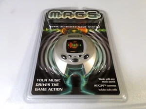 2001 Hasbro MAGS Music Activated Game System Pocket HandHeld - Hit Clips - NEW - Picture 1 of 4