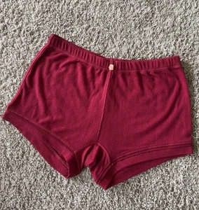 Free People Pantaloncini da Letto in Maglia Rossa Salopette con Dettaglio Rosa Morbidi Taglia S Nuovi con etichette - Foto 1 di 5