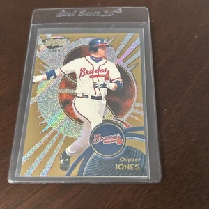 1999 Pacific Revolution Chipper Jones Gold Foil #12 - Picture 1 of 2