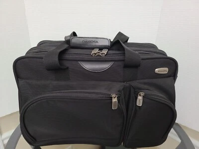 Dakota 17" Carry On Tote Bag by TUMI. Excellent. - Image 1 of 4
