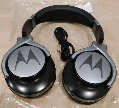 Motorola Pulse Max Over Ear Wired Headphones - Black - Excellent Condition  - Image 1 of 4