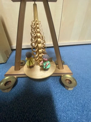 Pyramide, Kerzenhalter, klein - Bild 1 von 3