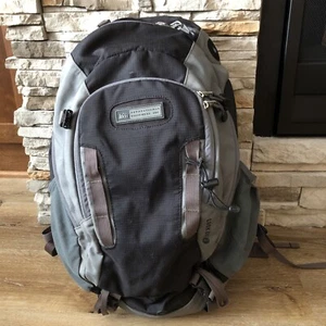 REI Coop Lookout 40 L hiking backpack Internal Frame Gray Black - Picture 1 of 12