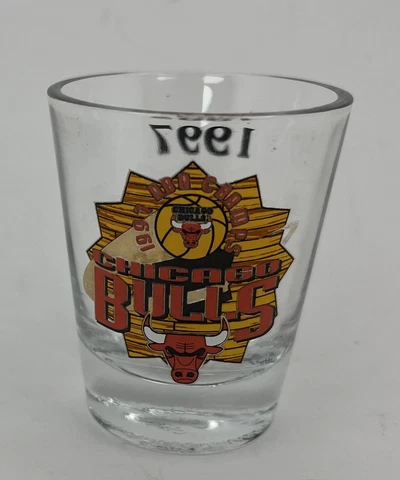 Chicago Bulls 1997 NBA CHAMPS Shot Glass 1.5oz Michael Jordan Champions Cover