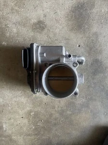 2006 Lexus Gs300 throttle body  - Picture 1 of 4