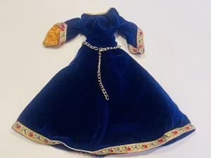 Vintage Barbie Little Theatre Guinevere Samtkleid #0873 *MÄNGEL LESEN* BIN 17 - Bild 1 von 9
