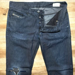 Diesel Jeans Men 33x34 Blue Keever Slim Tapered Italy Made Denim Ripped 008LG - Picture 1 of 13