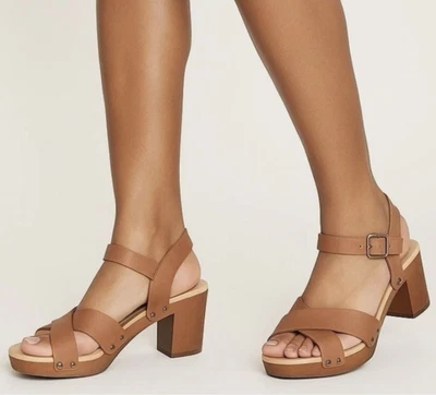 Sandalias LUCKY BRAND Haidlee Madera Cuero Tirantes Tacón Bloque Tachonado Latte Talla 7 Foto 1 de 4