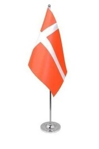 DENMARK DELUXE SATIN TABLE FLAG 9"X6" CHROME POLE & BASE Stands 15" DANISH - Picture 1 of 3