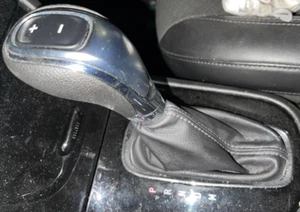 16 17 18 19 20 21 22 BUICK ENCORE Floor Shifter Automatic Transmission - Picture 1 of 1