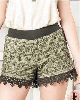 Girls Matilda Jane 435 Olive Green Medallion Shorts Sz 12 Tried And True Summer - Image 1 of 4