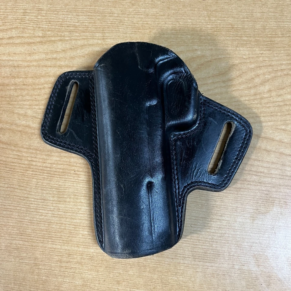 TAGUA Left Hand Black Leather Belt Holster - XD-9 Springfield - Image 1 of 4