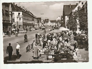 FÜRSTENFELDBRUCK....,Grüner Markt, Stände, Käufer....Umfeld....s/w AK - Picture 1 of 1