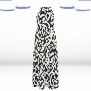 Ex Women’s Petite Size Ikat Print Tiered Maxi Dress in Black (Defect) - Picture 1 of 3
