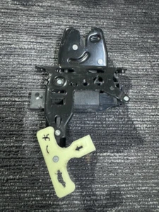 2004-2016 Buick Cadillac Pontiac Chevrolet Trunk Lid Latch W Power New OEM - Picture 1 of 2