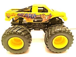 Hot Wheels Plastic Base FULL BOAR Monster Jam Monster Truck 1:64 scale - Picture 1 of 6