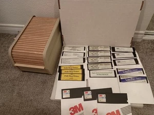 5.25 Floppy Disk Storage Box with Rolling Lid With 19 Atari 400/800 5.25 disks - Afbeelding 1 van 7