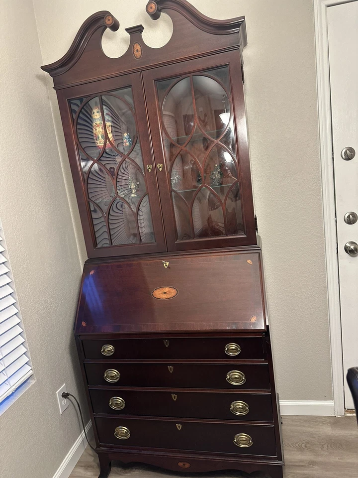 Escritorio de secretaria Jasper vintage caoba con vidrio burbuja Foto 1 de 4