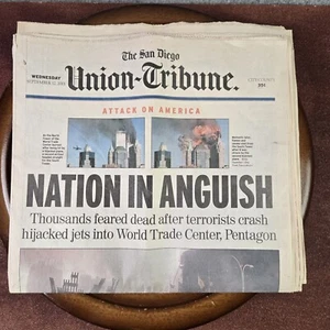 9/11 The San Diego Union Tribune Newspaper 12. September 2001 - A Nation In Angish - Bild 1 von 16
