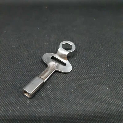 Ancienne clé pour ancien patin à roulette GLORIA ? jeu jouet des années 60 - Photo 1/4