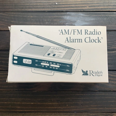 Readers Digest Vintage AM FM Radio Alarm Clock Cover