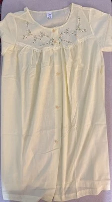 Camisón Vintage Amarillo Manga Corta Bordado Talla L Poliéster/Algodón Foto 1 de 4