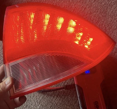 Luz trasera exterior del lado derecho del pasajero Mercury Milan 10 11 lámpara de parada usada OEM Foto 1 de 4