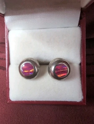 Hermosos aretes incrustados de ópalo de fuego de plata de México Foto 1 de 4