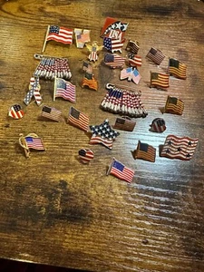 Assortimento di 30 spille bandiera americana ROSSO BIANCO BLU - Foto 1 di 15