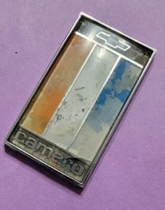 Bin37 Used Vintage GENUINE G M EMBLEM CAMARO #G7768 75-77 Gm - Picture 1 of 3