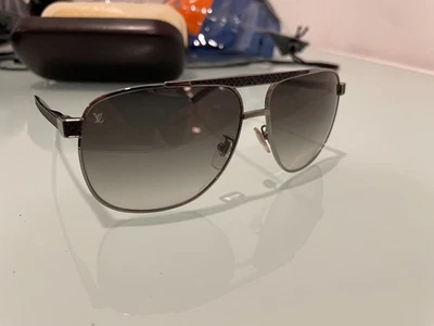 Gafas de sol de aviador Louis Vuitton para hombre *raras* hechas en Italia Foto 1 de 4