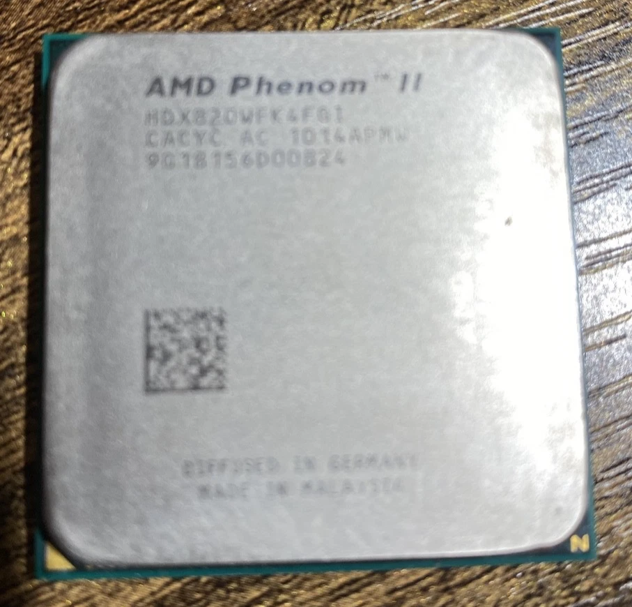 AMD PHENOM II  HDX820WFK4FGI 2008 Processor Chip - Image 1 of 1