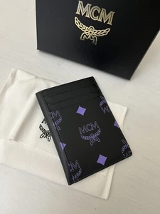 Estuche para tarjetas MCM Visetos con monograma nuevo con etiquetas $210 - Imagen 1 de 4