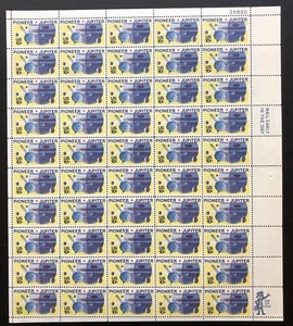 US Stamp 1975 Mint Sheet Scott #1556, Pioneer 10, MNH, OG, 10c x 50 stamps - Picture 1 of 1