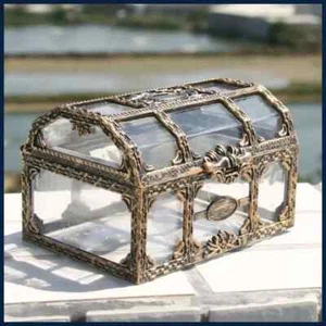 Kreative Kunststoff Transparent Piraten Schatzkiste Form Aquarium Ornament Dekor - Bild 1 von 13
