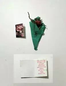 Biglietto Festa della Mamma e Rosa Scala 1:12 Casa delle Bambole Miniature - Foto 1 di 1