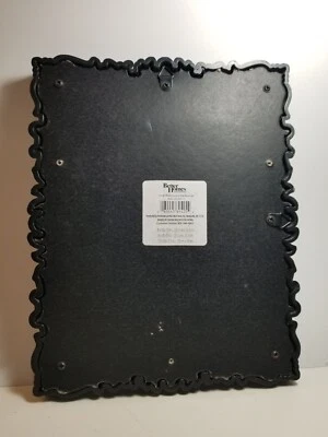 Espelho com moldura preta com ferragens suspensas 8x10 - Imagem 1 de 4