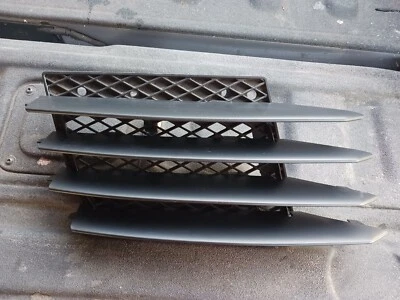 Parrilla de aire trasera izquierda audi r8 v8 v10 420 807 697 a 420807697a 420807697d Foto 1 de 4